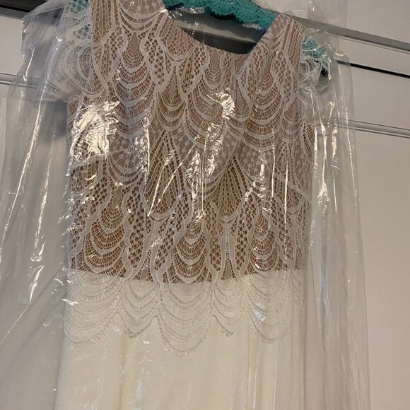 White Gown - Picture 2 of 2